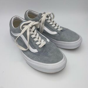 Vans Old Skool / Unisex women’s 7.5 / men’s 6. Suede / Baby blue / pastel blue